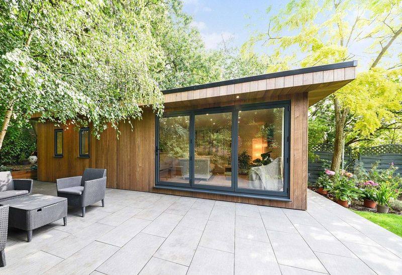 Light, calm garden room craftsmanship, from the Northwest Garden Rooms site